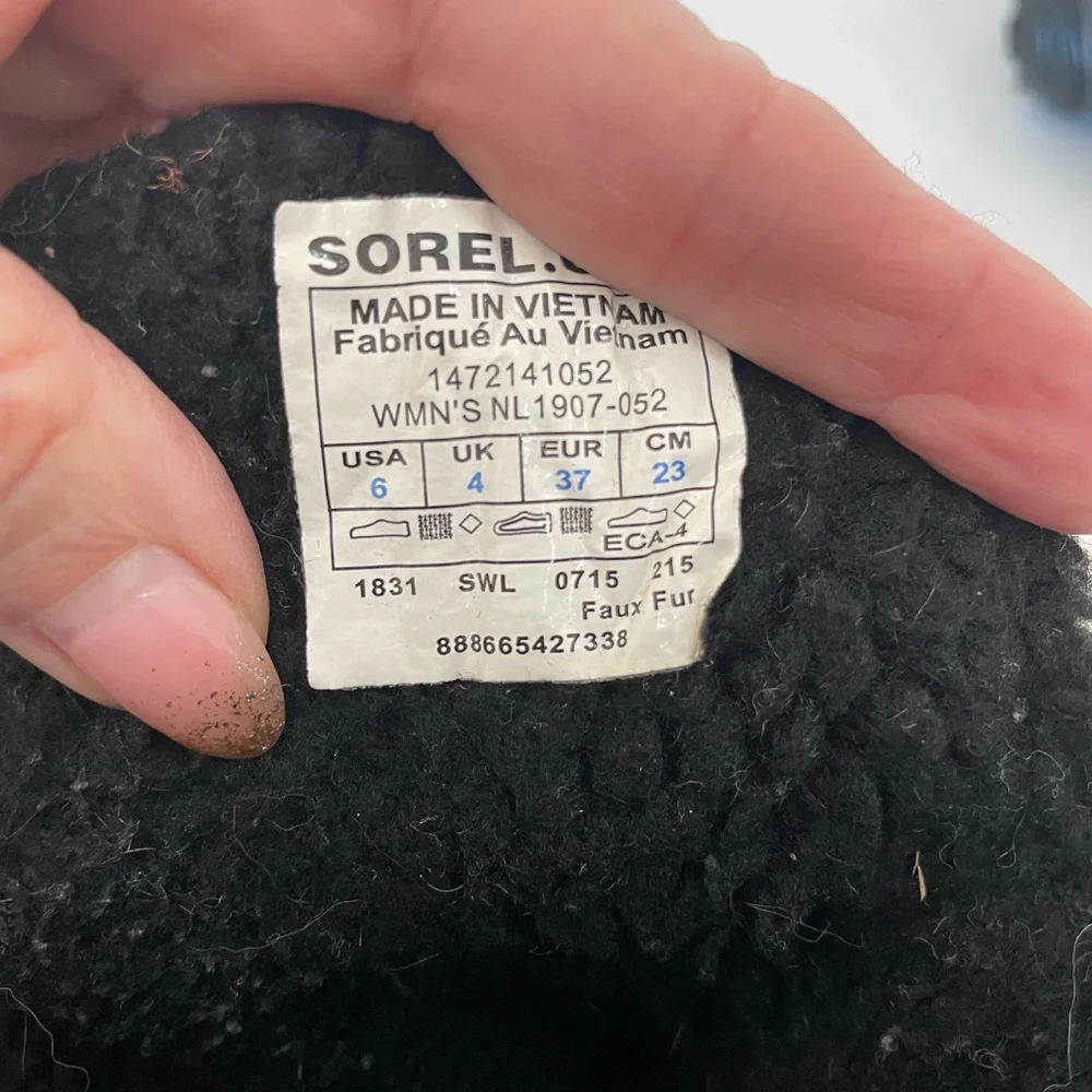 Sorel waterproof winter snow boots Wm 6